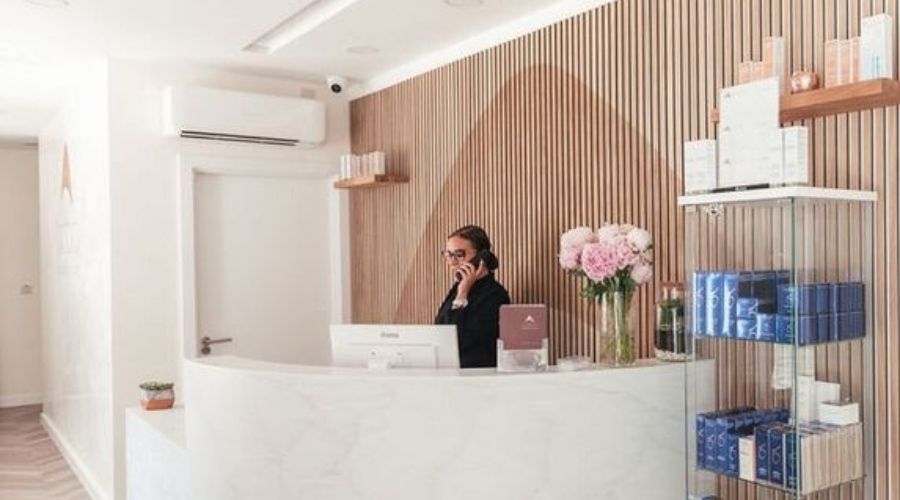 RESPONSABLE COMMUNICATION ONLINE & OFFLINE